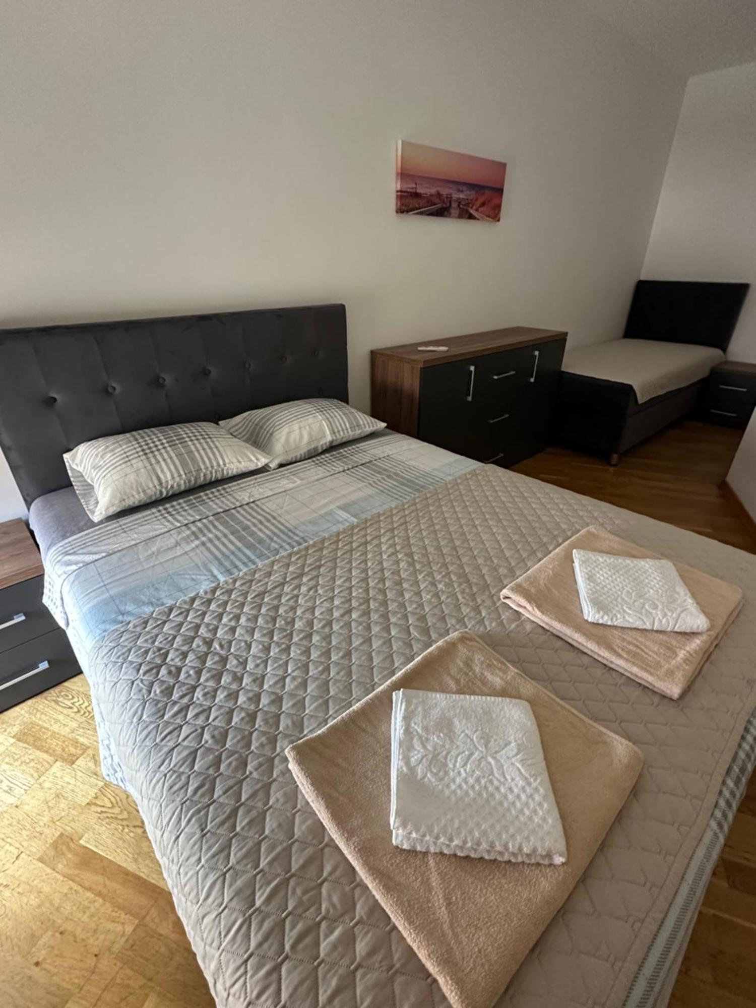 Apartmani Jedro 拉法洛维奇 外观 照片